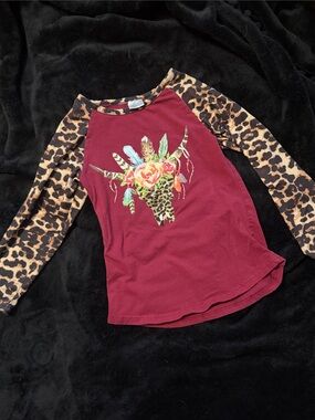 Girls' Burgundy Floral Skull Raglan Top with Leopard Print Sleeves